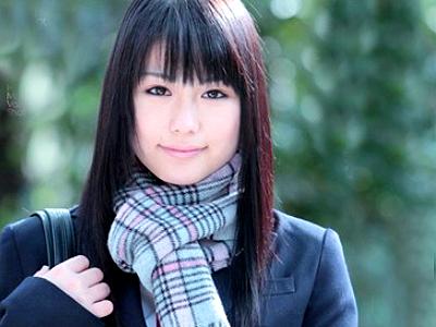 【女子高生×淫乱】清楚な見た目からは想像つかないドエロなフェラチオで音を立ててチンコしゃぶり倒す淫乱美少女シコ過ぎｗ