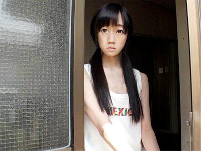 【ドキュメント】息子が死後、孫の女の子を引き取ってナマポ暮らしする男が孫との近親相姦ファックする様子を取材した衝撃映像！