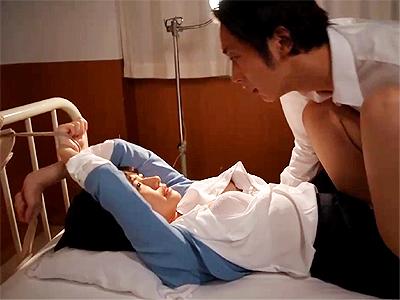 【レイプ】「あっ...イヤっ...」生徒に問答無用で迫られ犯される女教師が屈辱の精子ザーメン膣内射精される！