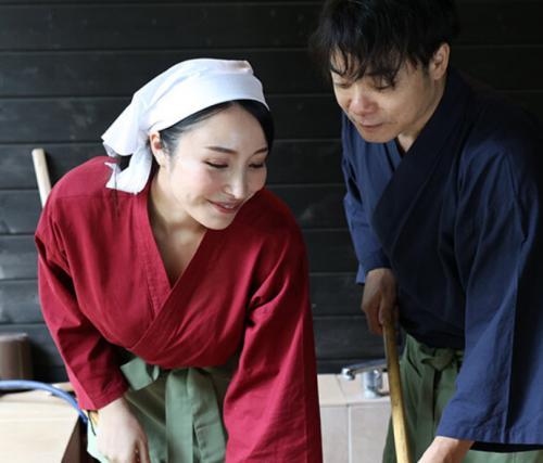 【藤木紗英】地方の宿でめちゃカワ女将がガラの悪い宿泊客に亭主の前で徹底的に犯され辱められる強制絶頂NTR