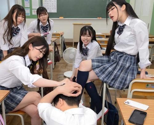 ＜タイムSTOP＞いつも偉そうにしやがって！日頃の恨みを晴らすため同級生女子を好き放題しちゃう