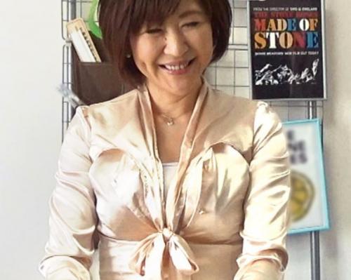 【家事手伝い】年下男性の家を片付けに来たセクシーBBAが母性くすぐられ不貞セックス！
