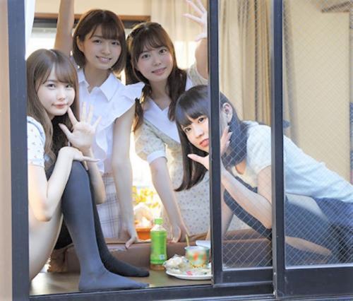 ＜ハーレム＞陰キャ男子を狙う同じ学校のえちえち４姉妹が近くに住んでる奇跡で男の快楽は止まらない！
