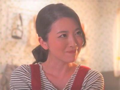 【木下凛々子】「わたし若い男の子好き♡」ご近所さんを誘ってくる人妻がえちえちｗ
