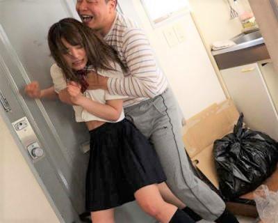 ＜東條なつ＞ゴミ屋敷在住のヤバイやつが透き通るような美しいJKを汚す
