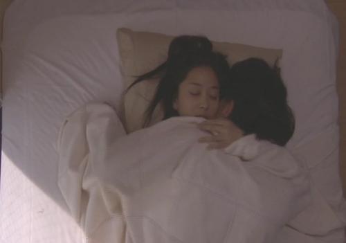 中越典子　ブラ捲られおっぱい出しての顔射される濡れ場がエロい