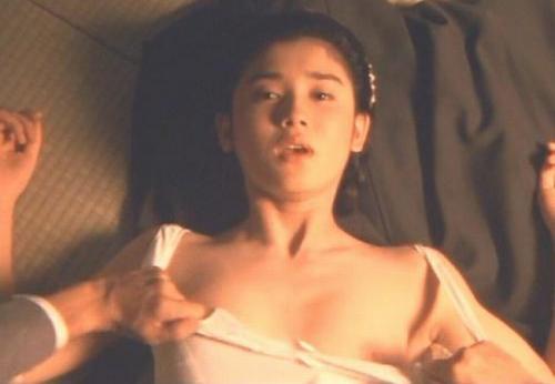 石田ひかり　乳輪の端っこが見えてしまうおっぱい濡れ場がたまらん