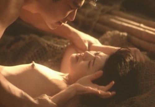 南野陽子　乳首がギンギンに勃起したセックス濡れ場がエロ過ぎる