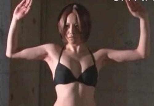 米倉涼子に激似すぎだろ！スタイルや年齢まで同一という驚異のシンクロ率を実現