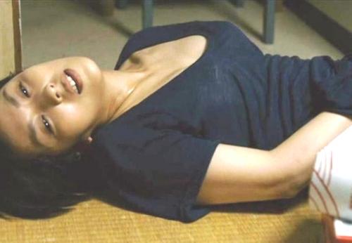 松たか子　自分のマンコ触って喘いでオナニーする濡れ場が生生しい