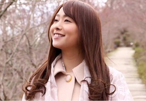 白石茉莉奈　ママドルが旦那と子供に内緒で不倫温泉旅行