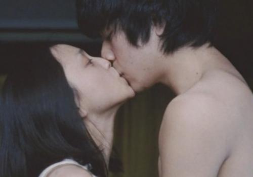 永作博美 舌入れベロチューキスからのセックス濡れ場がエロい