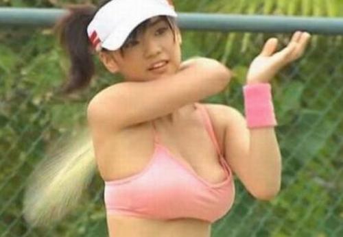 倉科カナ　乳首ポロり完全に乳首が出ちゃった問題のＩＶがエロい