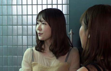 　仮面夫婦物語　表面上は仲良し夫婦でもお互い不義不倫の乱れた夫婦・・・他人棒に跨り喘ぐ美人妻