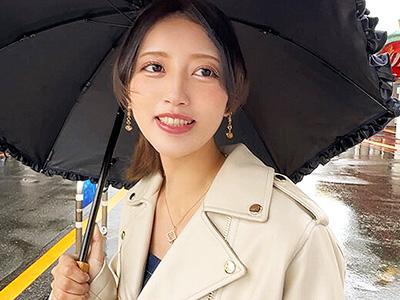 〖素人〗細身の美女が情熱的なセックスを展開！大胆なハメ撮りと膣内射精の瞬間で絶頂に達する姿が見もの！