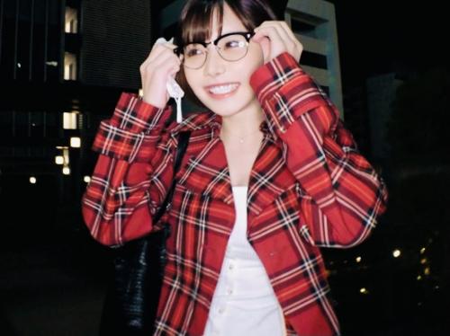 【深田えいみ】事務所には内緒でノーギャラでエッチしちゃ巨乳AV女優