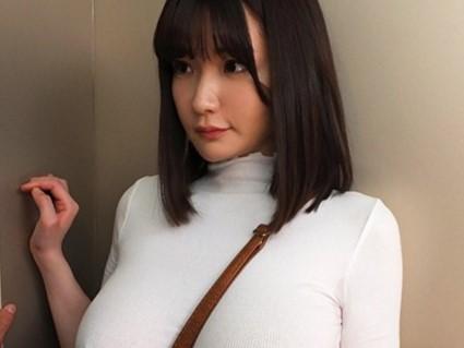 【筧ジュン】これで勃つなは無理でノーブラで透ける爆乳がヤバい！メンズエステ嬢と本番＆痴女ナースの院内搾精プレイでザーメン枯渇ｗ