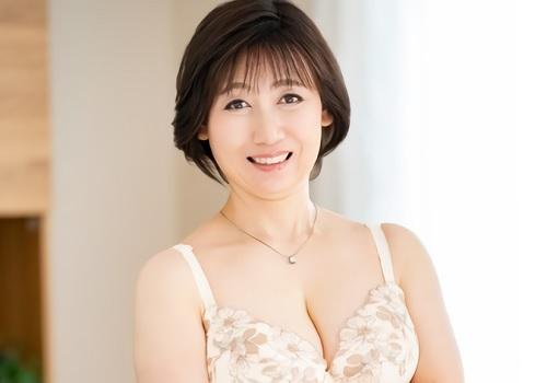 【高松かおり】巨乳の五十路人妻が衝撃のAVデビューで男優の凄テクにイキまくるｗ
