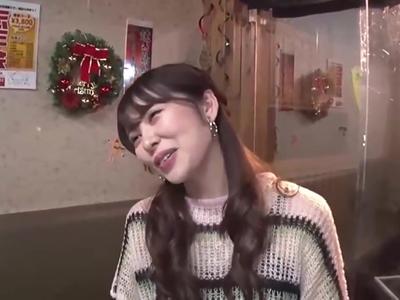 【素人×マジックミラー】彼氏が酔っ払っている間にスタイル抜群の彼女がマシンバイブで責められ何度もイクｗｗｗ