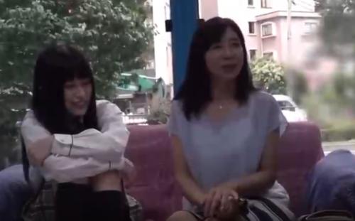 【MM号】街角で見かけた美人親子をナンパしてマジックミラー号で母親と娘を同時にエッチしちゃうｗ