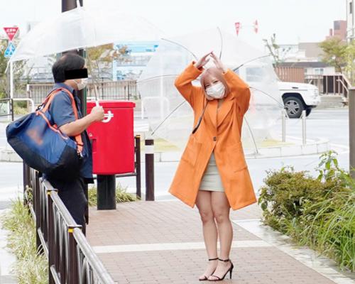 素人のM男を逆ナンしてお家までついてっちゃう企画ｗ童貞君の早漏ち〇ぽをシゴきまくって潮吹きまでさせちゃう爆乳ギャル！