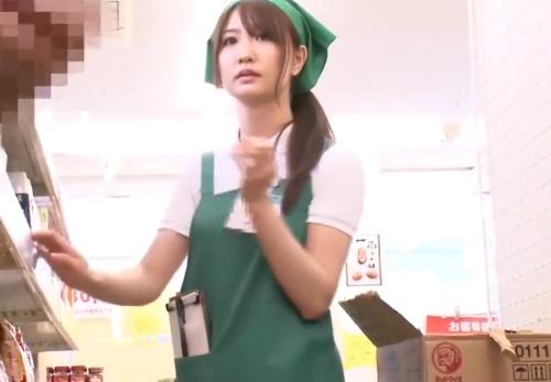 お客様対応！職場で勃起チ●コを処理しちゃうパート妻ｗ