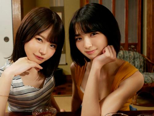 お盆休みで帰省してあった幼馴染二人にちんぽの奪い合いをされて痴女ハーレム！ｗ