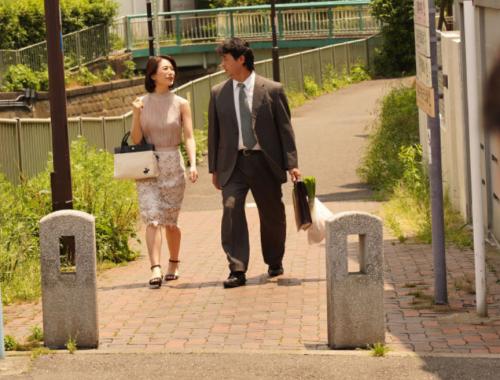 母が連れてきた男に嫉妬しながらも勃起している事に気づいたバカ息子は母さんをハメようと決めた！！ｗ