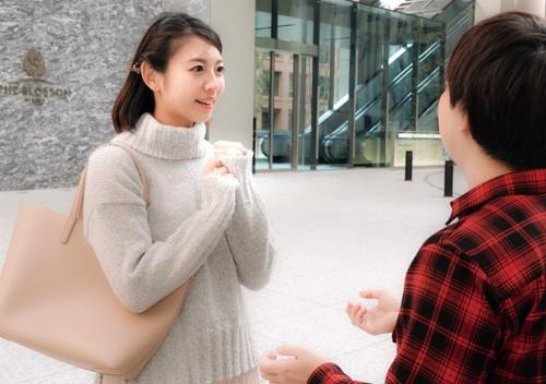 産後久しぶりにエッチする人妻を全身リップで愛撫しびしょ濡れま〇こに大量射精！ｗ