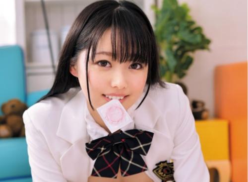 制服イメクラいったらパイパンBカップの美少女が出てきて裏オプ生本番で大満足！ｗ