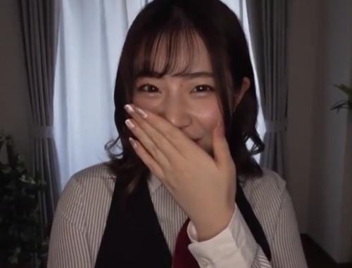 カッチリした制服の中身はむっちり純白巨乳のカラオケ店員さんを頂きます！
