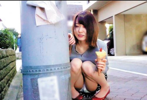 素人美少女にリモコンバイブを挿れてお散歩！もう我慢できない…人混みでイキまくる素人女子たち！#たまにいるM男の強襲
