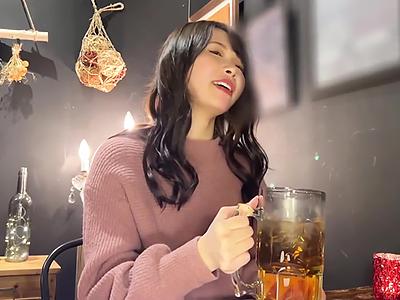 【デビュー作品】プライベートでガンハメファックをするめっかわ女子さんその勢いでパコって感じまくるデビュー作品ｗｗｗ