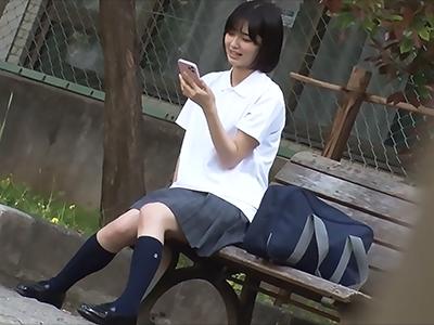 〖中出し×女子校生〗バスの中で痴漢師に狙われた女子校生さんイラマからのマ●コ奥までガン突きパコされて膣内射精ｗｗｗ