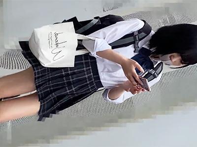 〖素人×レイプ〗無防備なJKが危険な状況に巻き込まれる！絶望のどん底に？恐怖の体験を明かす衝撃の瞬間ｗｗｗ