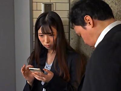 《ドラマ×相部屋》スレンダーOLさん相部屋なったセクハラ男性上司の肉棒ナマ挿入され膣内射精がやべぇｗｗｗ