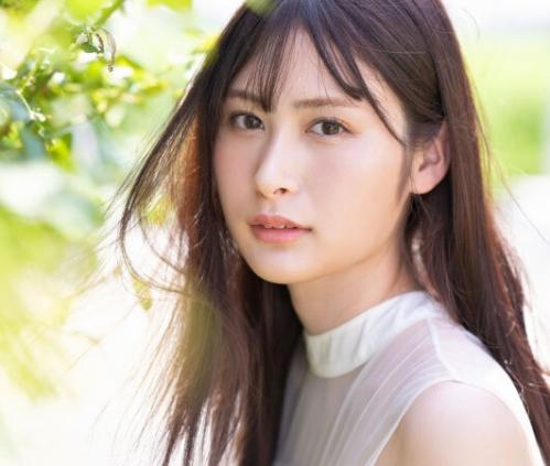 【伊藤聖夏】圧倒的美人オーラ！清楚系の激かわ美少女がAVデビュー！