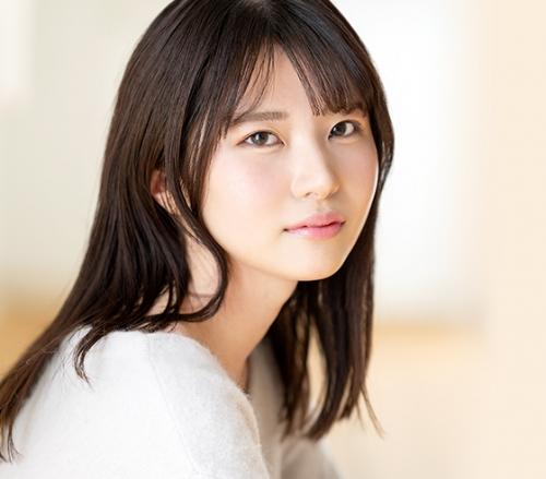超絶可愛い清楚系のスレンダー美少女がまさかのAV初出演！