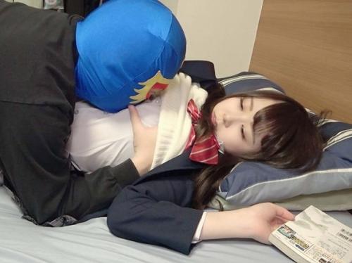 【jk円光】ヤリ部屋で制服を着た女子高生をおっさんが食い散らかす！美少女のエロい太ももから見えるパンツが最高！