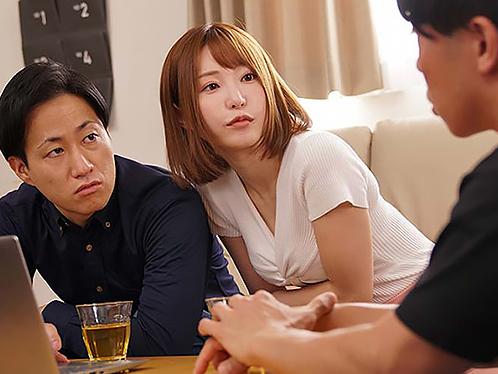 天使もえ 学生時代からずっと思われてきたストーカーっぽい男友達に媚薬を仕込まれてガンギマリで潮吹きしてしまう美少女