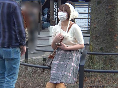 【素人ナンパ】地方出身でのウブな巨乳素人娘をゲット！ホテルに連れ込んで3Pセックス！