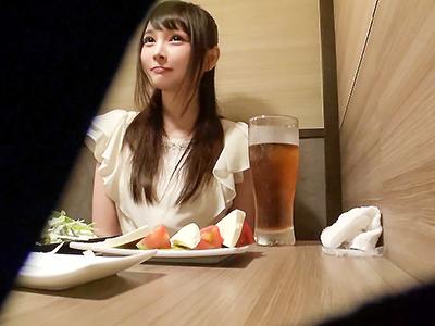 【素人×ハメ撮り】金に目がくらむロリ美少女がパパ活!!撮影拒否されたけど3倍のギャラでハメ撮り映像を撮影したったｗｗｗ