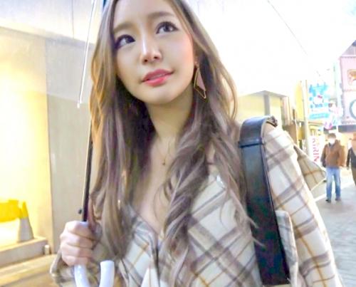 『メチャメチャ潮吹き体質なんです…❤︎ 』可愛いギャルのトロける美マンから大量潮吹き♪巨乳目立つコスプレSEX❤︎❤︎