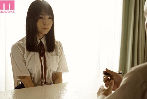 昔の地味な教え子に再会したら綺麗な人妻になっていた… 旦那に浮気された彼女を誘ったら何度も何度も中出しできた。 つぼみ
