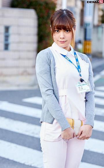 マジックミラー号 「童貞くんのオナニーのお手伝いしてくれませんか…」お昼休憩中のたわわなおっぱいを持つ白衣の巨乳ナースが赤面しつつも童貞くんを筆おろし！