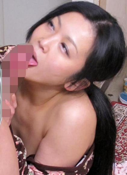 近所の性欲旺盛な奥さんは独身男の勃起チ○ポが大好物！巨乳とミニスカぷり尻パンチラで誘惑仕掛ける人妻15人240分スペシャル