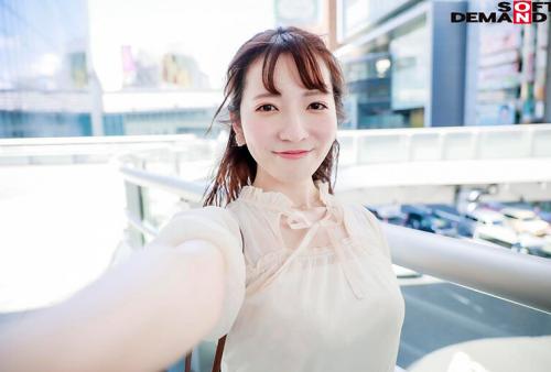 キスで濡れちゃう即濡れマンに即ズボ激ピスSEEEEEEX！笑顔が絶えないふわふわ女子が絶頂顔でイキまくり！ 小花のん