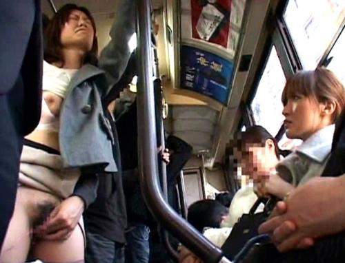 うぶな女の目の前で痴●をみせつけて発情させろ！！ 4