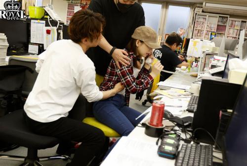 AV制作会社のADなら肉便器になっても当然だろww 無理矢理、性処理係任命！行列の出来る鬼中出し追撃プレス 花狩まい