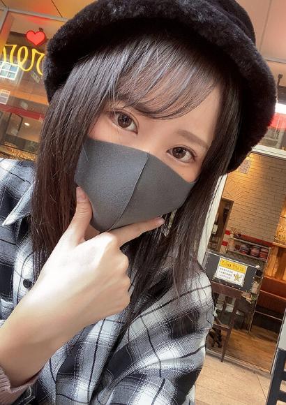 素人大学生【限定】ルナちゃん21歳 アキバの人気メイドさんとお忍び休日デート！超×3カワイイのにDMしたら即OK返信しちゃうフッ軽ヤリマンに大量中出し！！